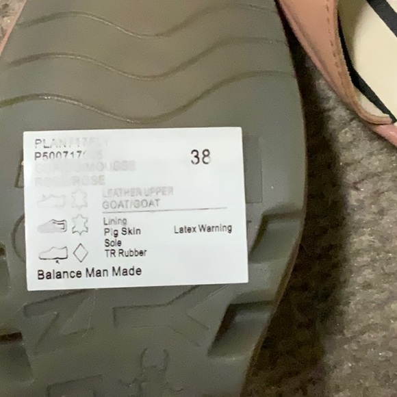 NWOT Fly London maryjane/ankle strap shoes - Picture 3 of 3